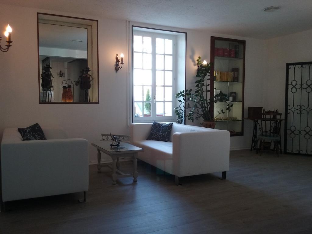 Roumazières Hotel Du Commerce Chez Stephane מראה חיצוני תמונה