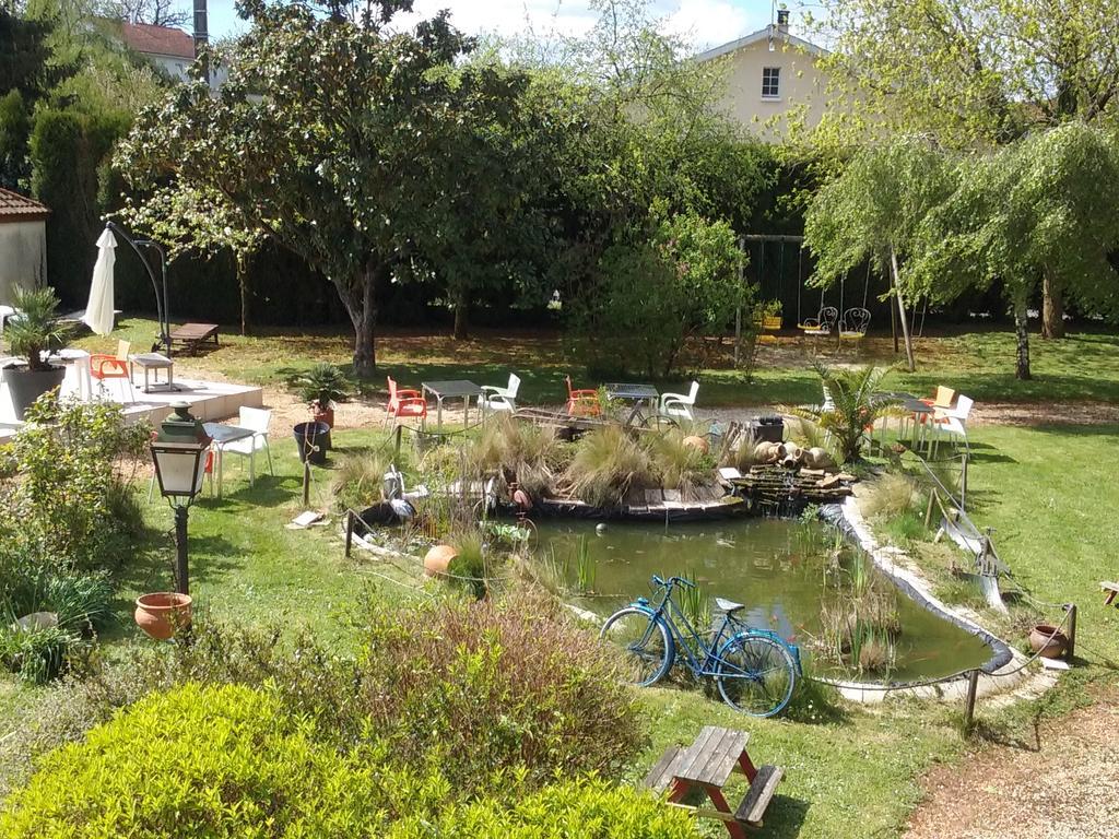 Roumazières Hotel Du Commerce Chez Stephane מראה חיצוני תמונה