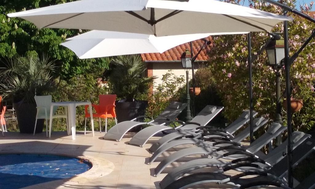 Roumazières Hotel Du Commerce Chez Stephane מראה חיצוני תמונה