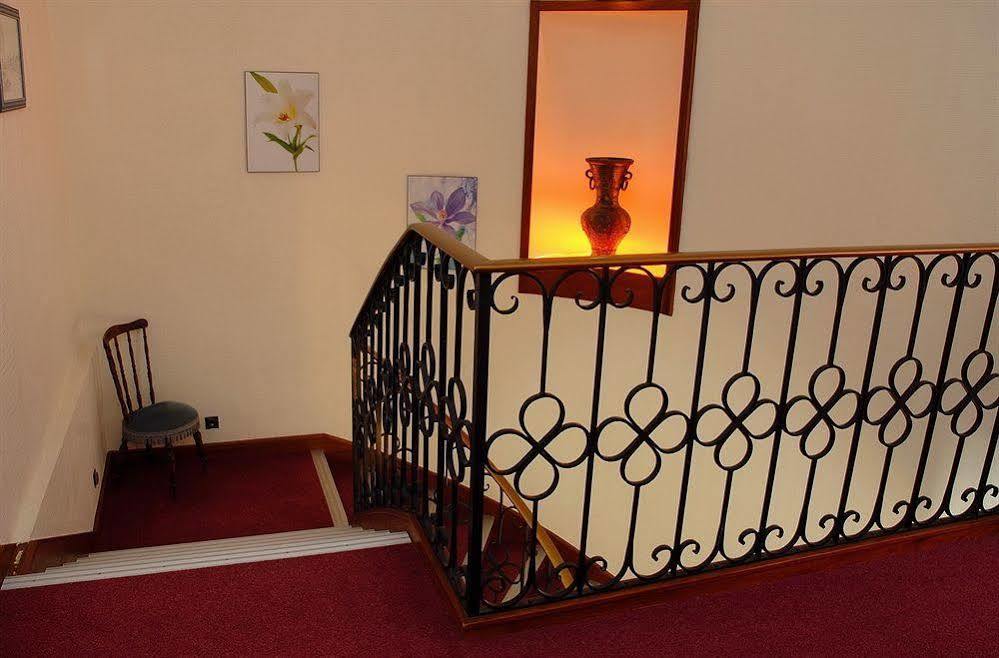 Roumazières Hotel Du Commerce Chez Stephane מראה חיצוני תמונה