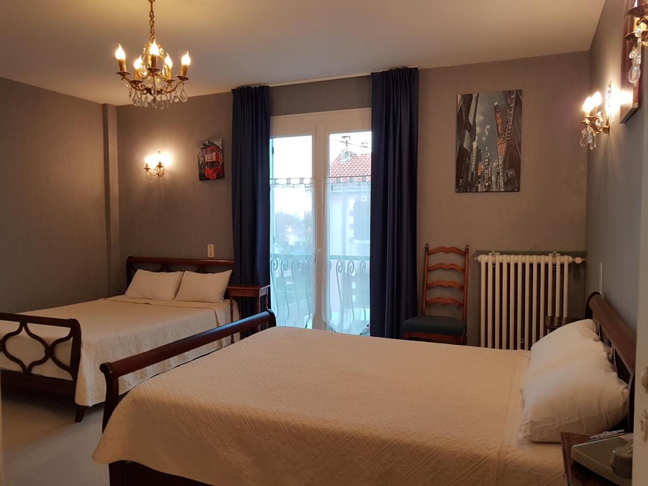 Roumazières Hotel Du Commerce Chez Stephane מראה חיצוני תמונה
