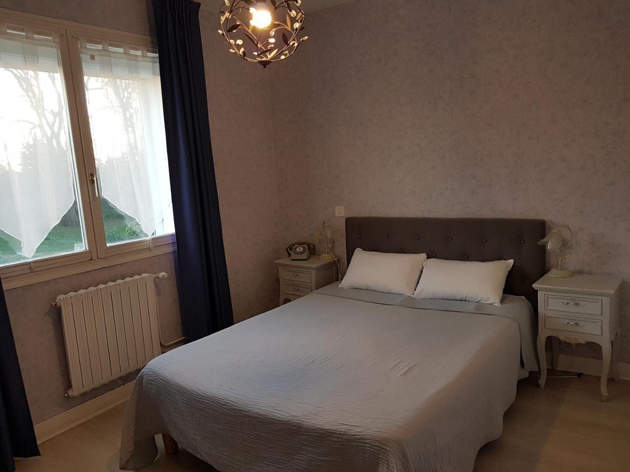 Roumazières Hotel Du Commerce Chez Stephane מראה חיצוני תמונה