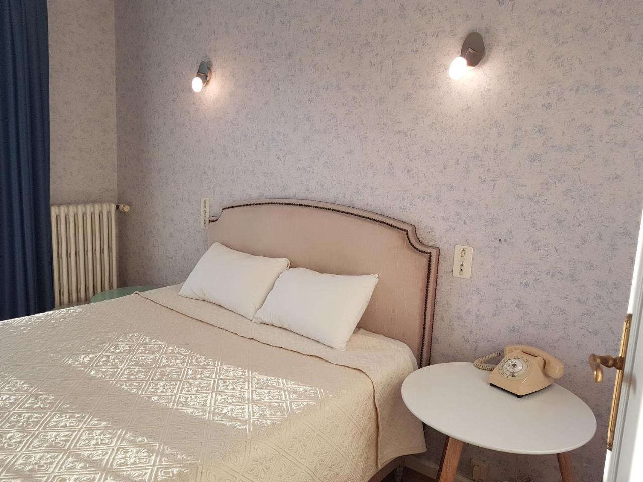 Roumazières Hotel Du Commerce Chez Stephane מראה חיצוני תמונה